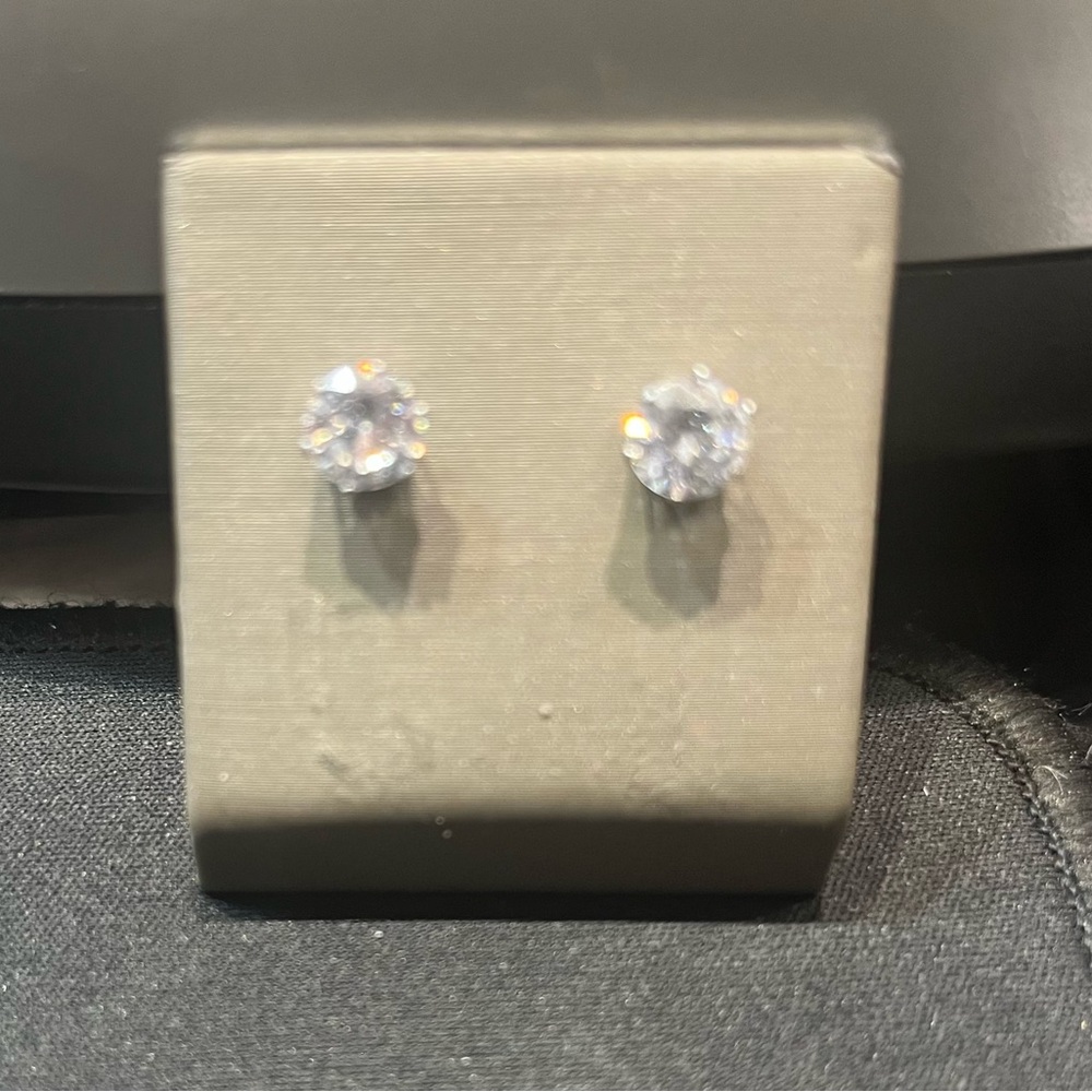 Stainless steel with cubic zirconia stud